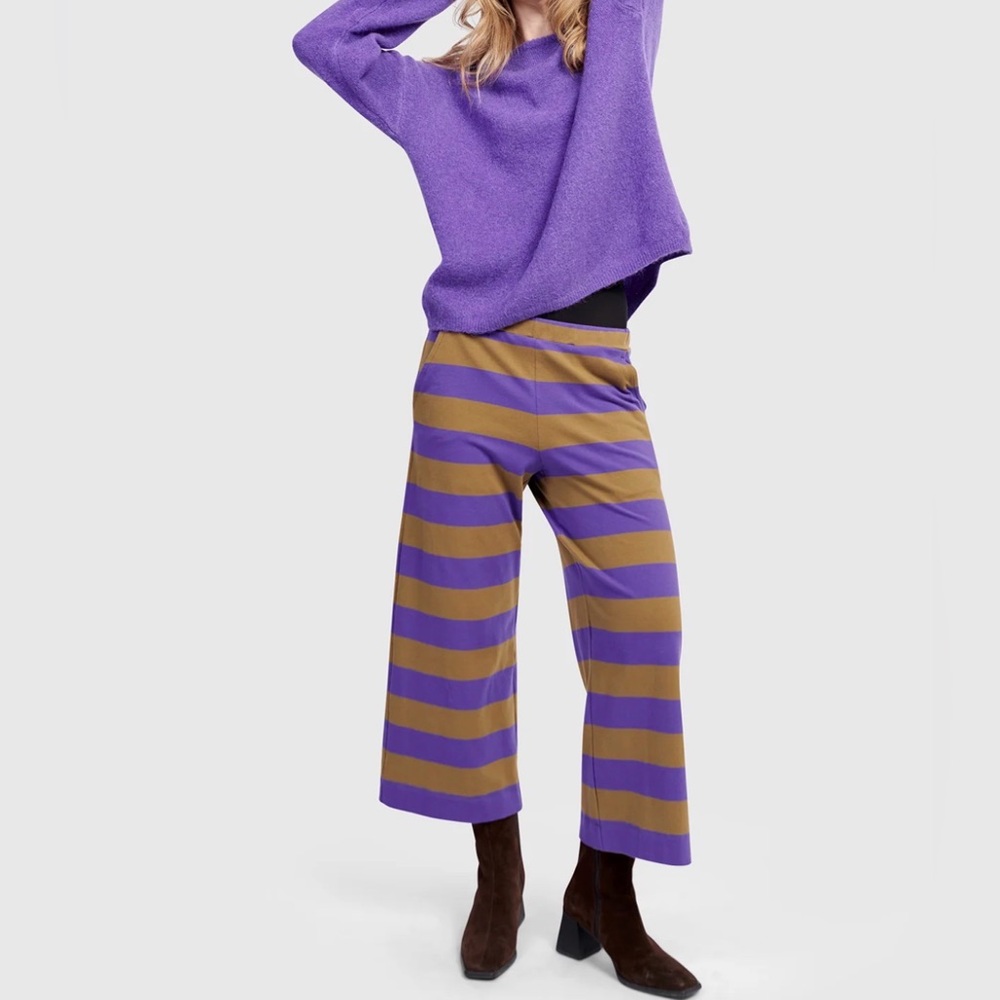 Urban by Alembika Retro Cropped Pants